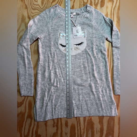 Lauren Conrad NWT gray sweater with cat face - Picture 4 of 7